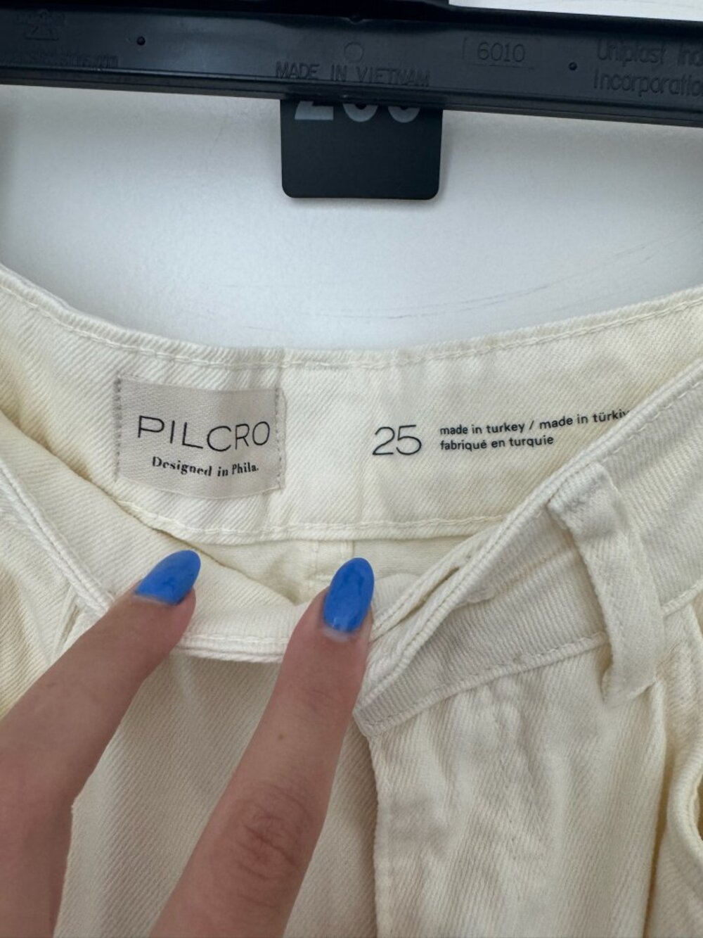 Pilcro Scandi Mid-Rise Wide Leg Jeans - Picture 4 of 5